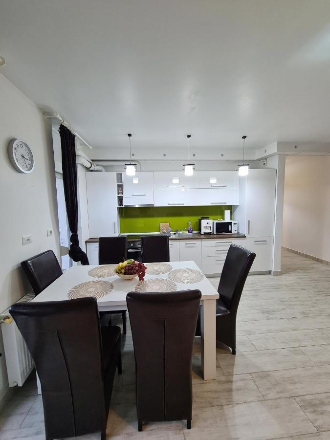 Cozy Apartment 阿拉德 外观 照片