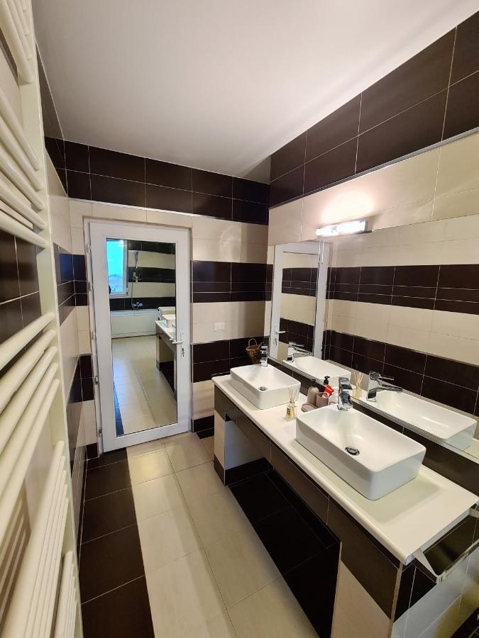 Cozy Apartment 阿拉德 外观 照片