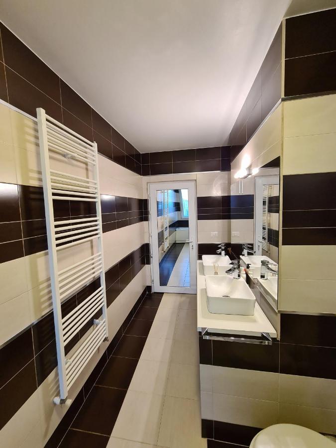 Cozy Apartment 阿拉德 外观 照片
